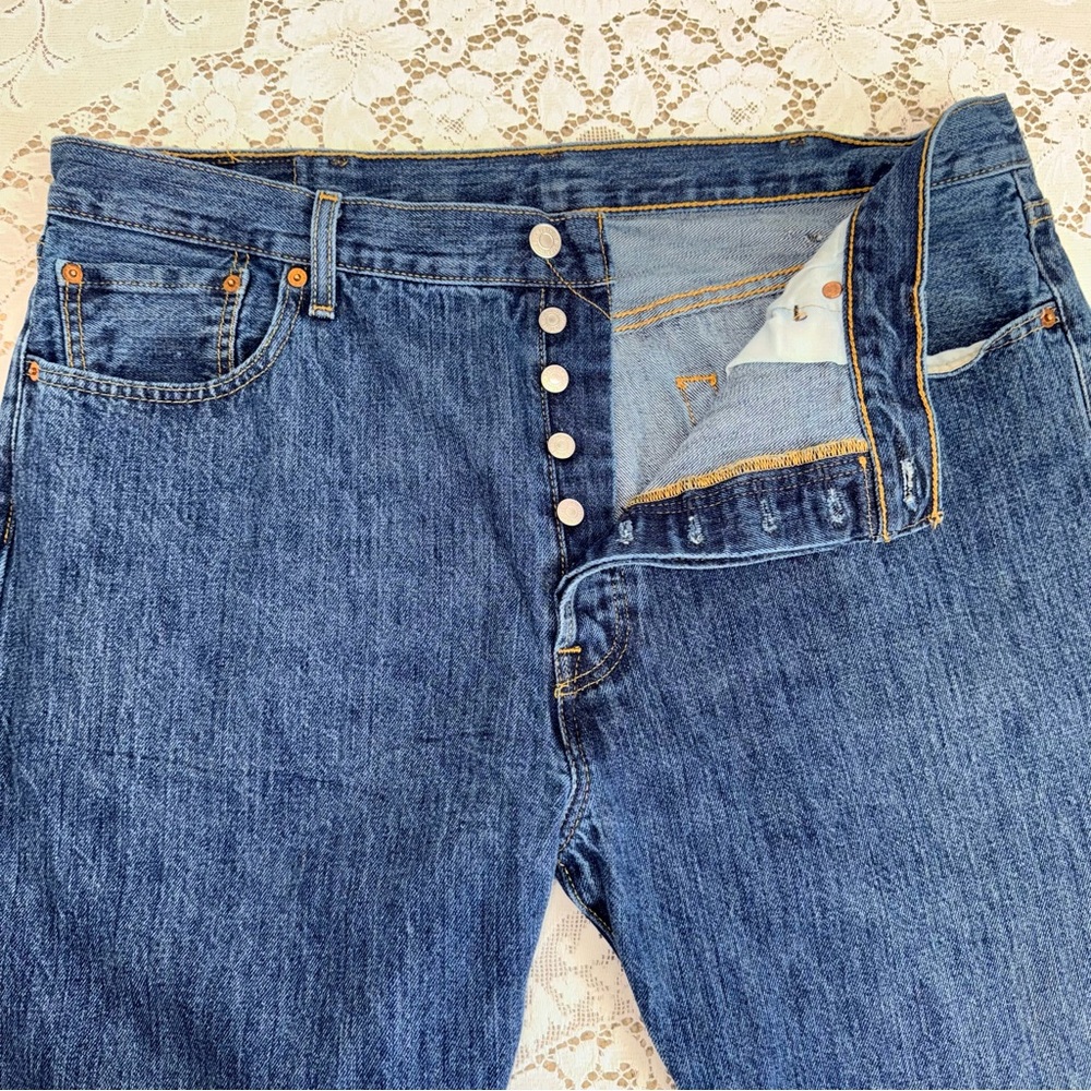 Levi’s 501 Button fly Men's Original Fit Jeans 40x32 Streetwear Capsule 90’s